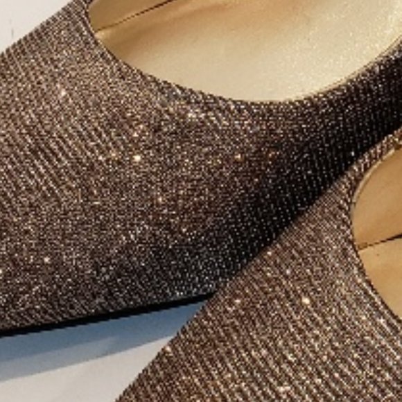 Women's size 8-1/2 metallic Nine West Pumps - Picture 2 of 5